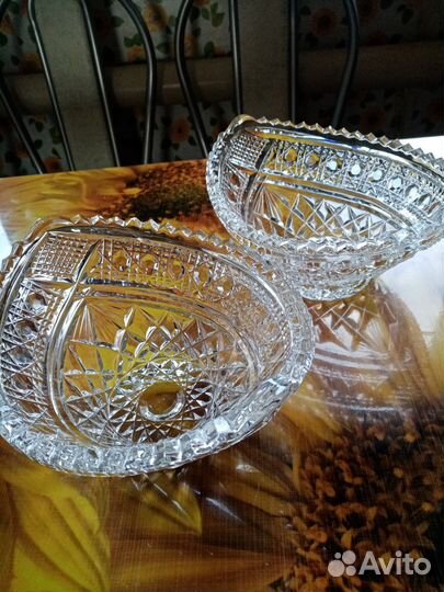 Хрустальная ваза