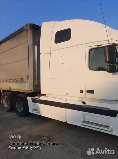 Volvo VNL 670, 2003