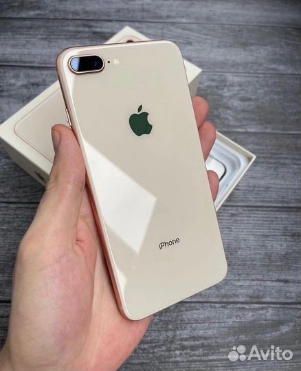 Телефон iPhone 8 plus gold
