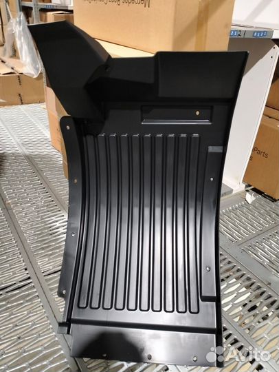 Правый верхний брызговик H4543022400A0