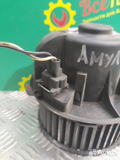 Моторчик печки Ford Mondeo 1 седан 1.6 1993