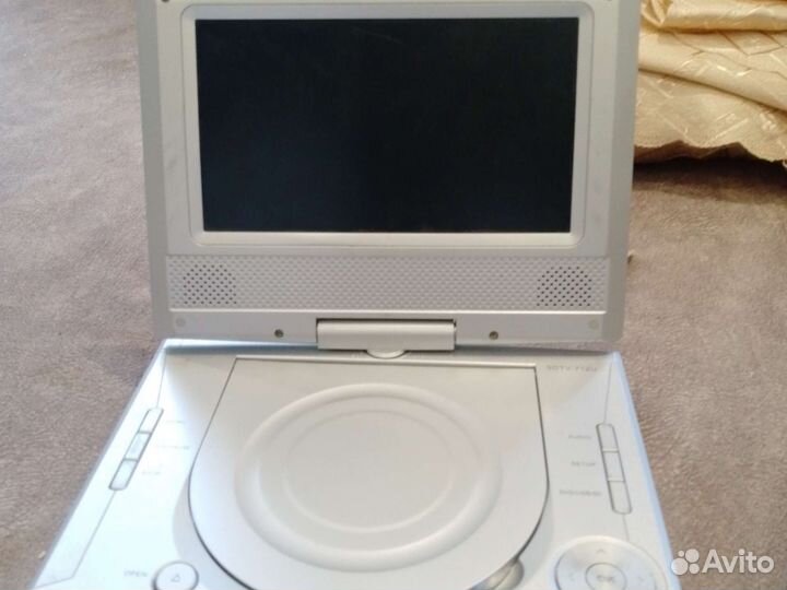 Портативный видеопроигрыватель