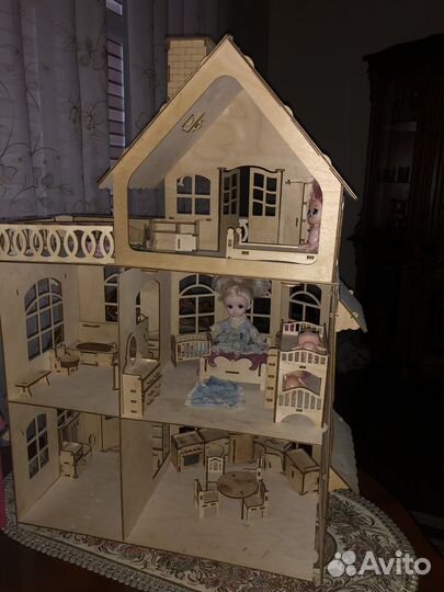 Домик кукольный