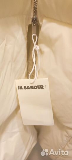 Пуховик молочный jil sander