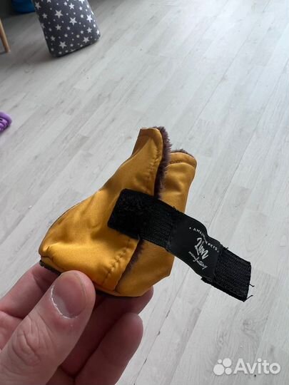 Зимние сапожки для собаки