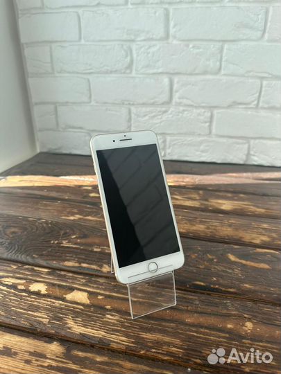 iPhone 7 Plus, 32 ГБ