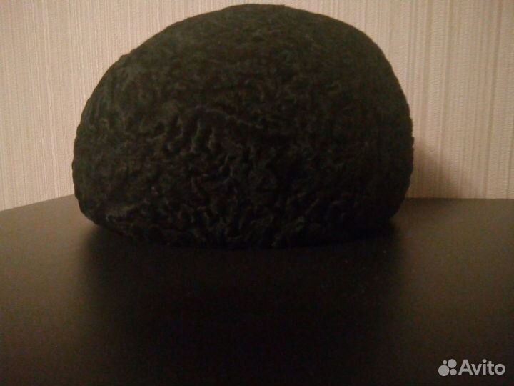 Шапка женская каракулевая