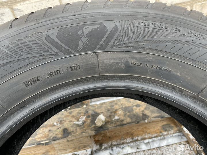 Goodyear Vector 4Seasons Gen-3 SUV 255/60 R18