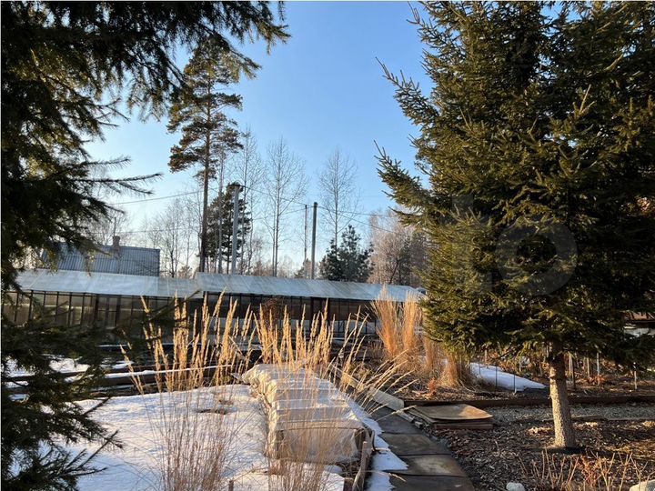 Коттедж 225 м² на участке 20 сот.