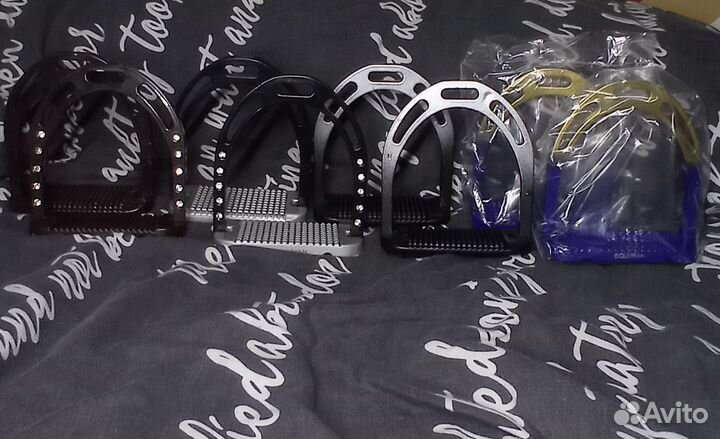 Стремена для седла