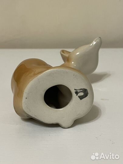 Статуэтка фарфоровая - Лиса