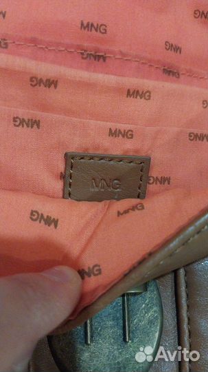 Клатч mango в ретро стиле