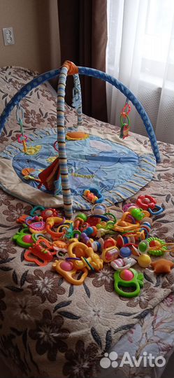 Развивающий коврик