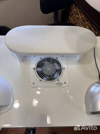 Маникюрный стол с вытяжкой бу