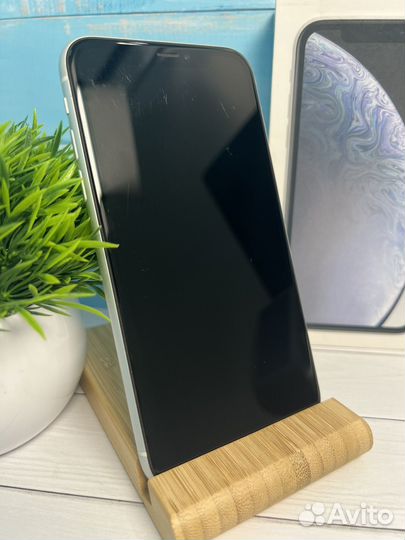 iPhone Xr, 64 ГБ