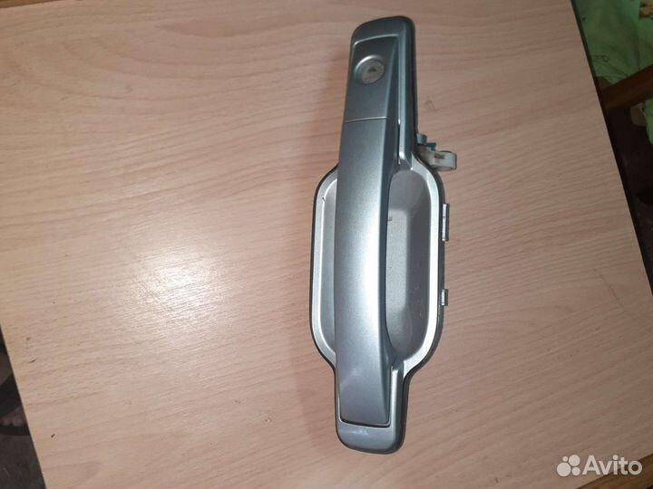 Запчасти на правую дверь кайрон