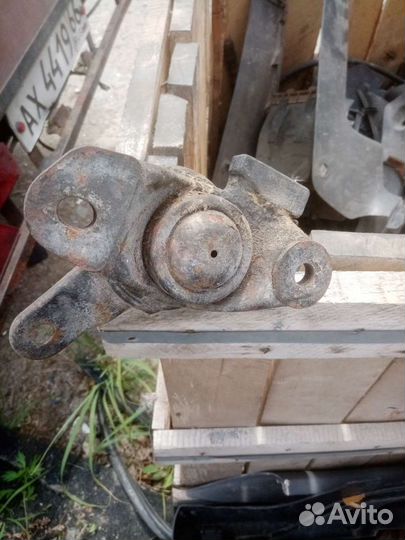 Подушка двс. Тойота камри. Sv10