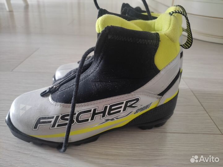 Лыжные ботинки