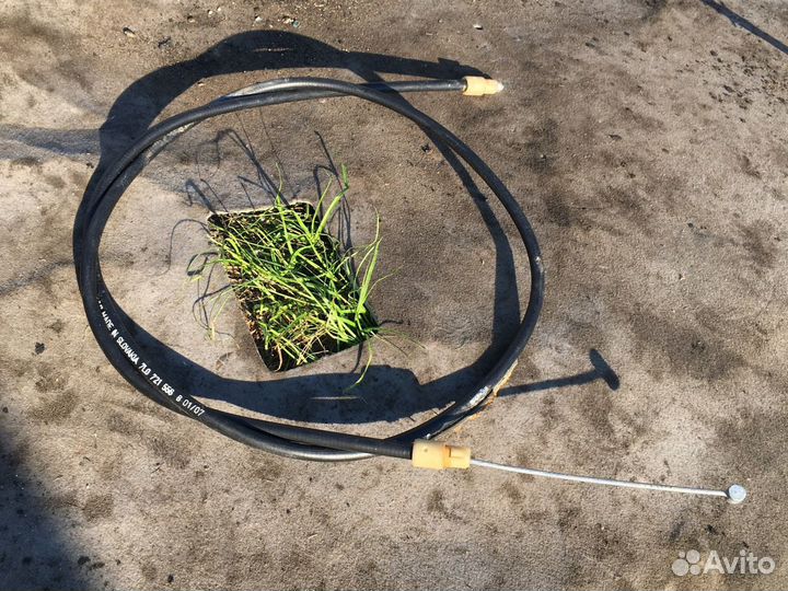 Трос ручника передний Audi Q7