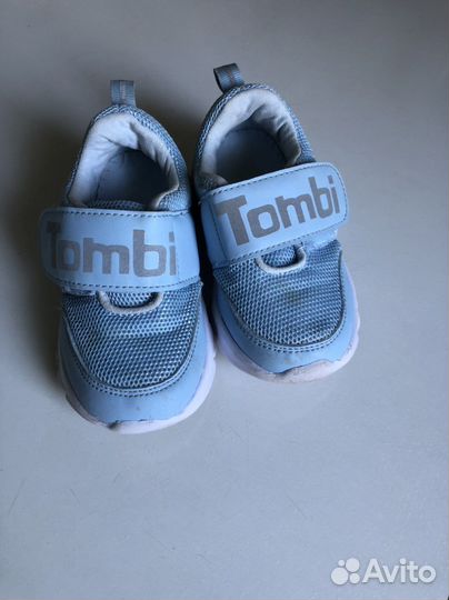 Кроссовки для девочки