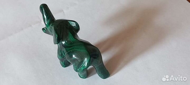 Слоник из малахита