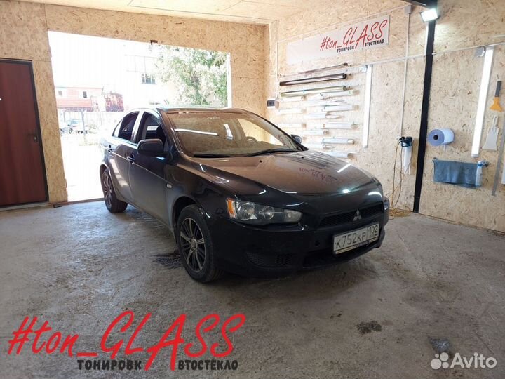 Лобовое стело на Mitsubishi Lancer