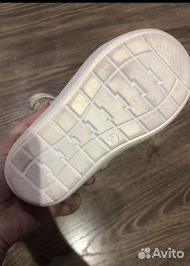 Ботинки новые для девочки 24 размер