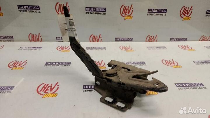 Замок капота Chevrolet Avalanche