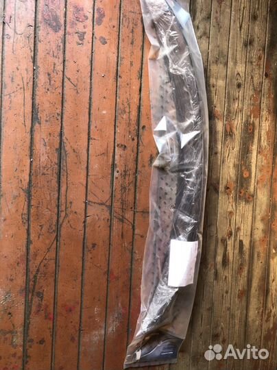 Дефлектор капота