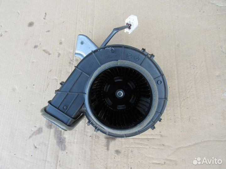Вентилятор охлаждения батареи, Toyota RAV4 5 (XA50