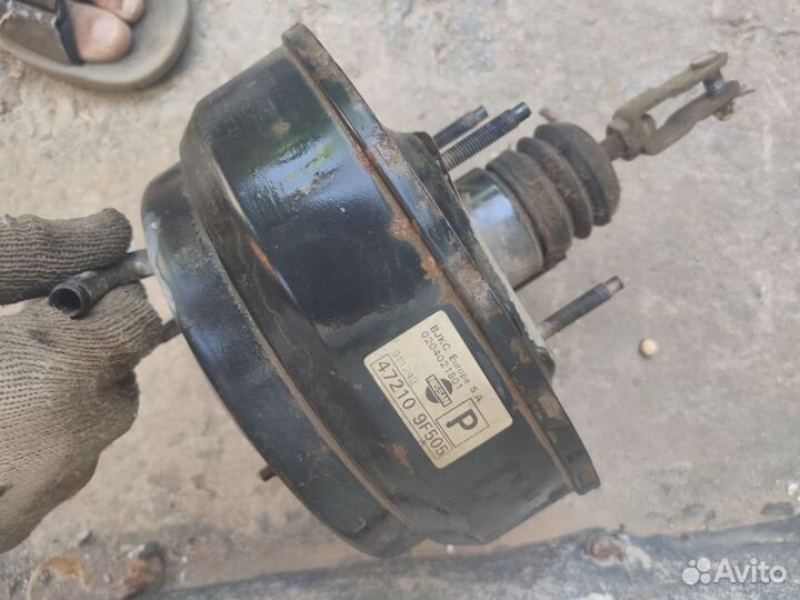 Вакуумник Ниссан Примера П11