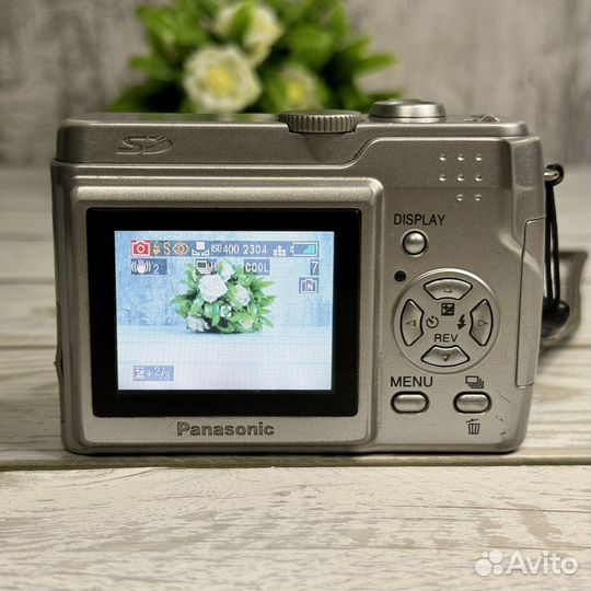 Компактный фотоаппарат Panasonic LS1