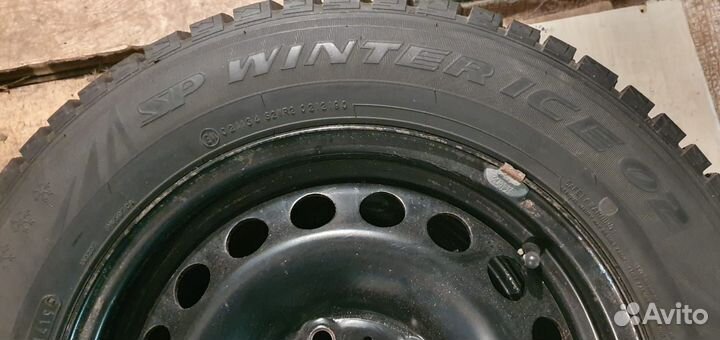 Dunlop SP Winter Ice 02 195/65 R15