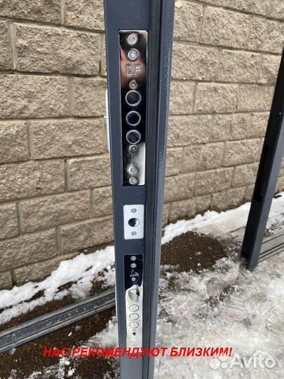 Тяжелая дверь входная в дом