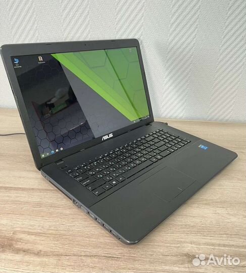 Asus 17,3 дюйма/Intel N3530/SSD128/озу4Gb