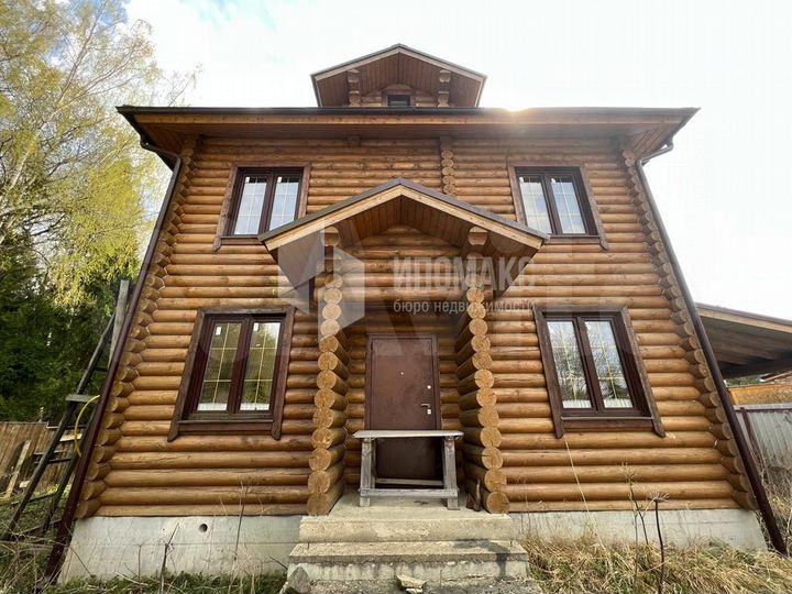 Дом 164 м² на участке 8 сот.