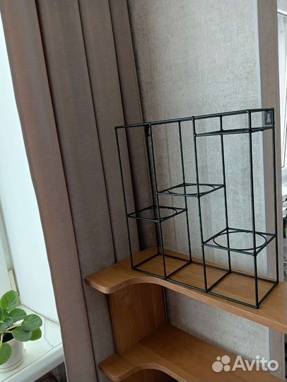 Полка настенная для цветов