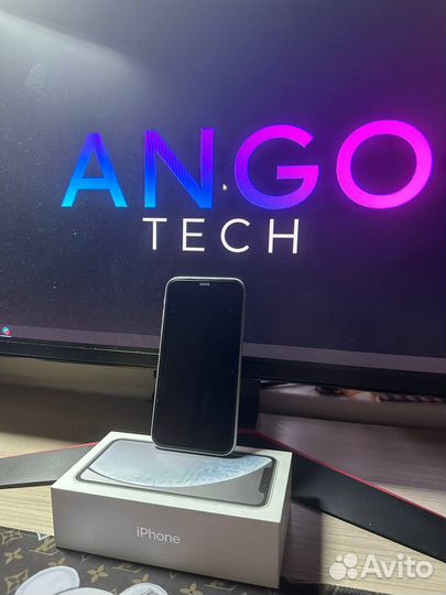 iPhone Xr, 64 ГБ