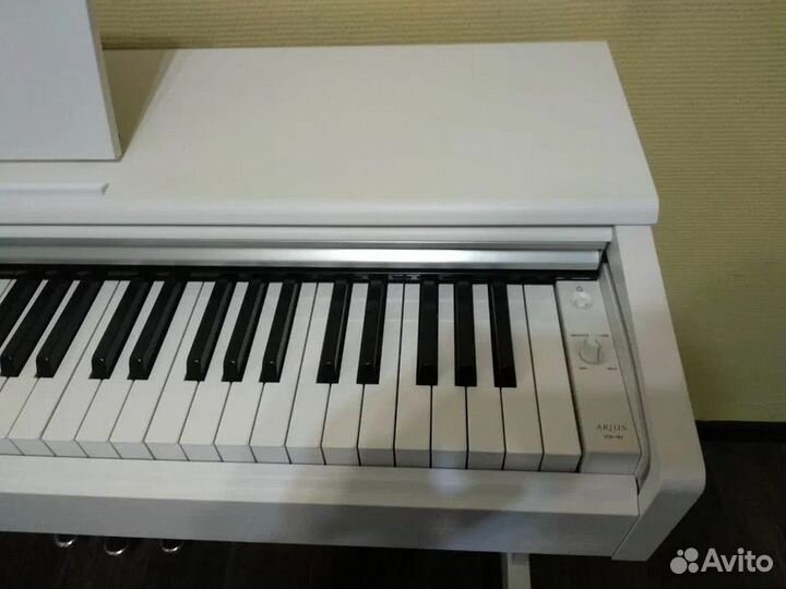 Yamaha arius ydp 144 Цифровое пианино