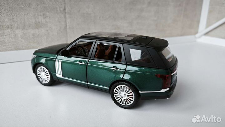 Модель Land Rover 1:24