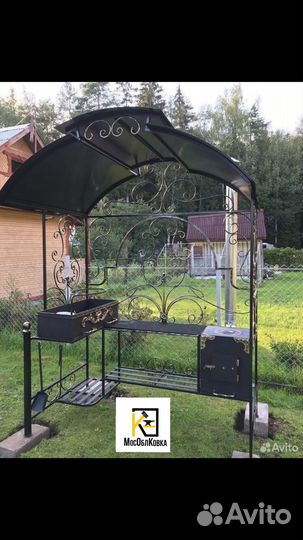 Кованый мангал с крышей и печкой