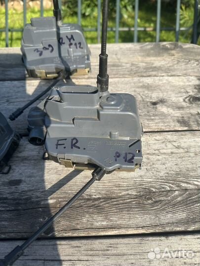 Замок двери Ниссан Примьера P12