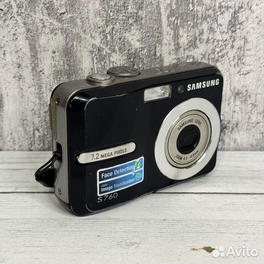 Компактный фотоаппарат Samsung S760
