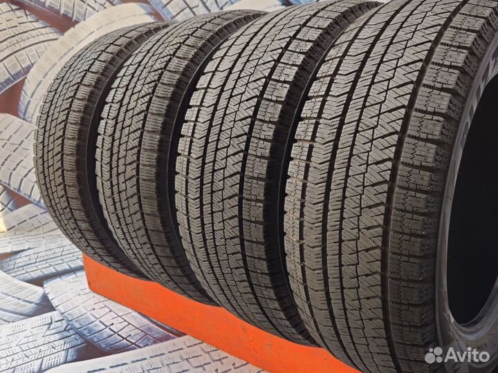 Bridgestone Blizzak VRX2 225/55 R17