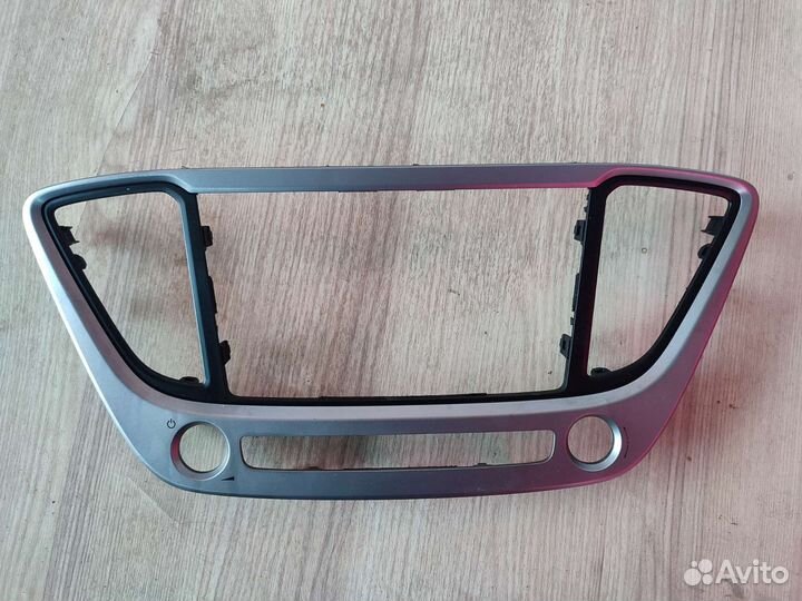 Оригинальная штатная магнитола Hyundai Solaris 2