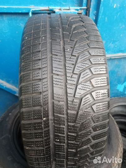 Hankook Winter I'Cept Evo2 W320 215/45 R16 90H