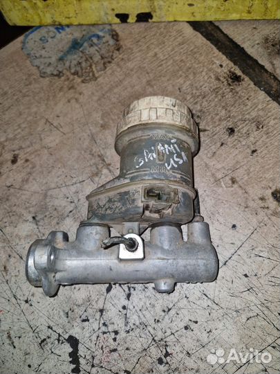 Цилиндр тормозной главный Mitsubishi Galant