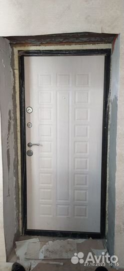 Дверь входная металлическая б/у 960х 2050