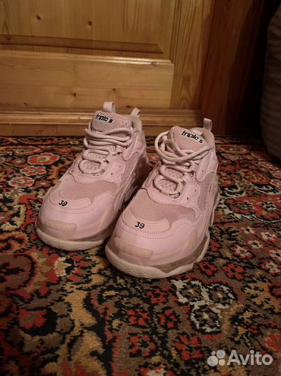 Кросовки женские