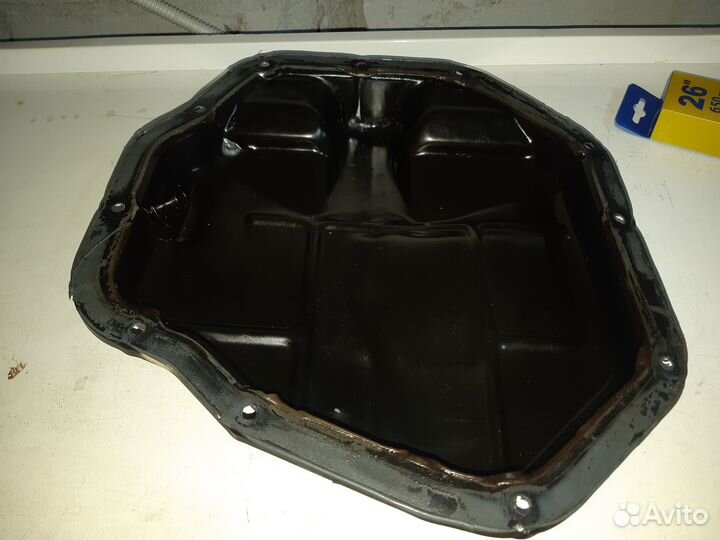 Поддон двс 11110CK810